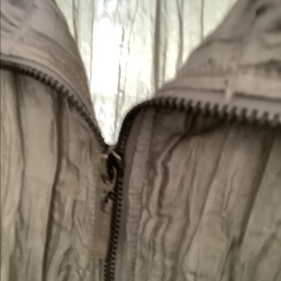 Ruby  Road jacket silver gray crinkle material size 12 big collar zipper… - Picture 11 of 13